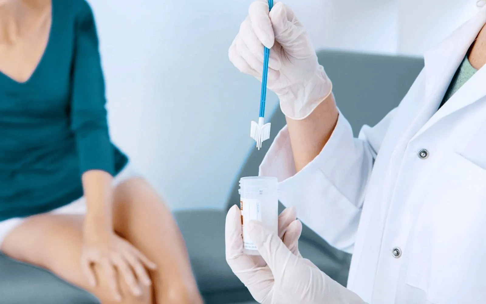 Chổi lấy dịch tế bào Huro Path là thiết bị y tế được thiết kế đặc biệt để thu thập mẫu tế bào từ cổ tử cung.